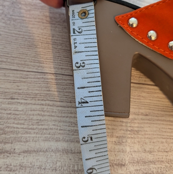 faux suede Womens orange platform sandals. Size 7. - Picture 8 of 12